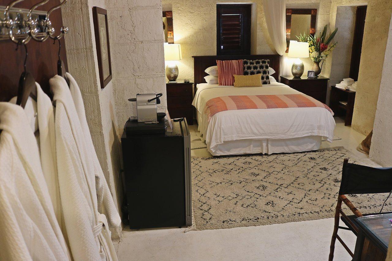 Sweetfield Manor Hotell Bridgetown Exteriör bild
